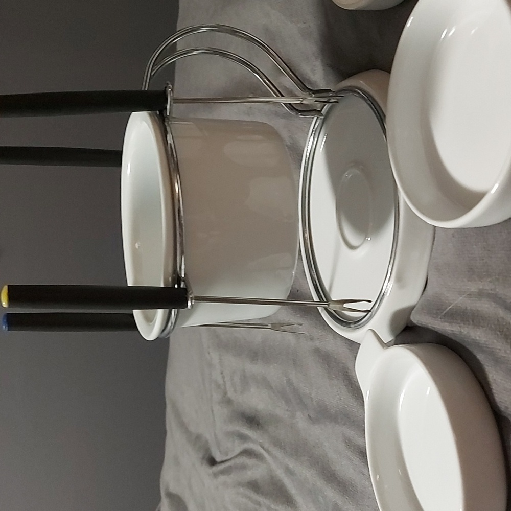 Fondue Set - Picture 6 of 6